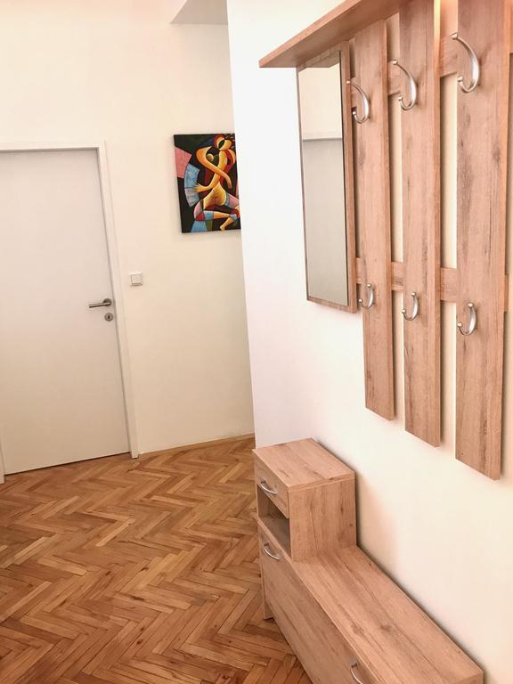 Old Citycenter Appartment Грац Экстерьер фото